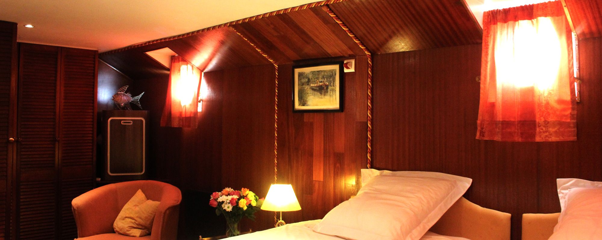 Beautiful Suites on board La Reine Pedauque